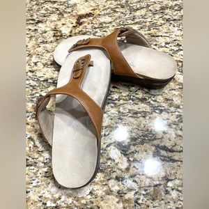 SAS Sanibel caramel t strap sandal new sz 7